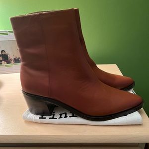 Madewell Billy ankle boot. Size 10, cognac. Never been worn.